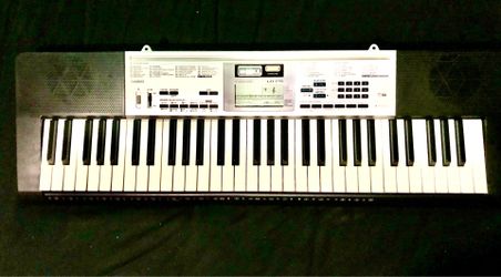 Casio LK 175 electric piano