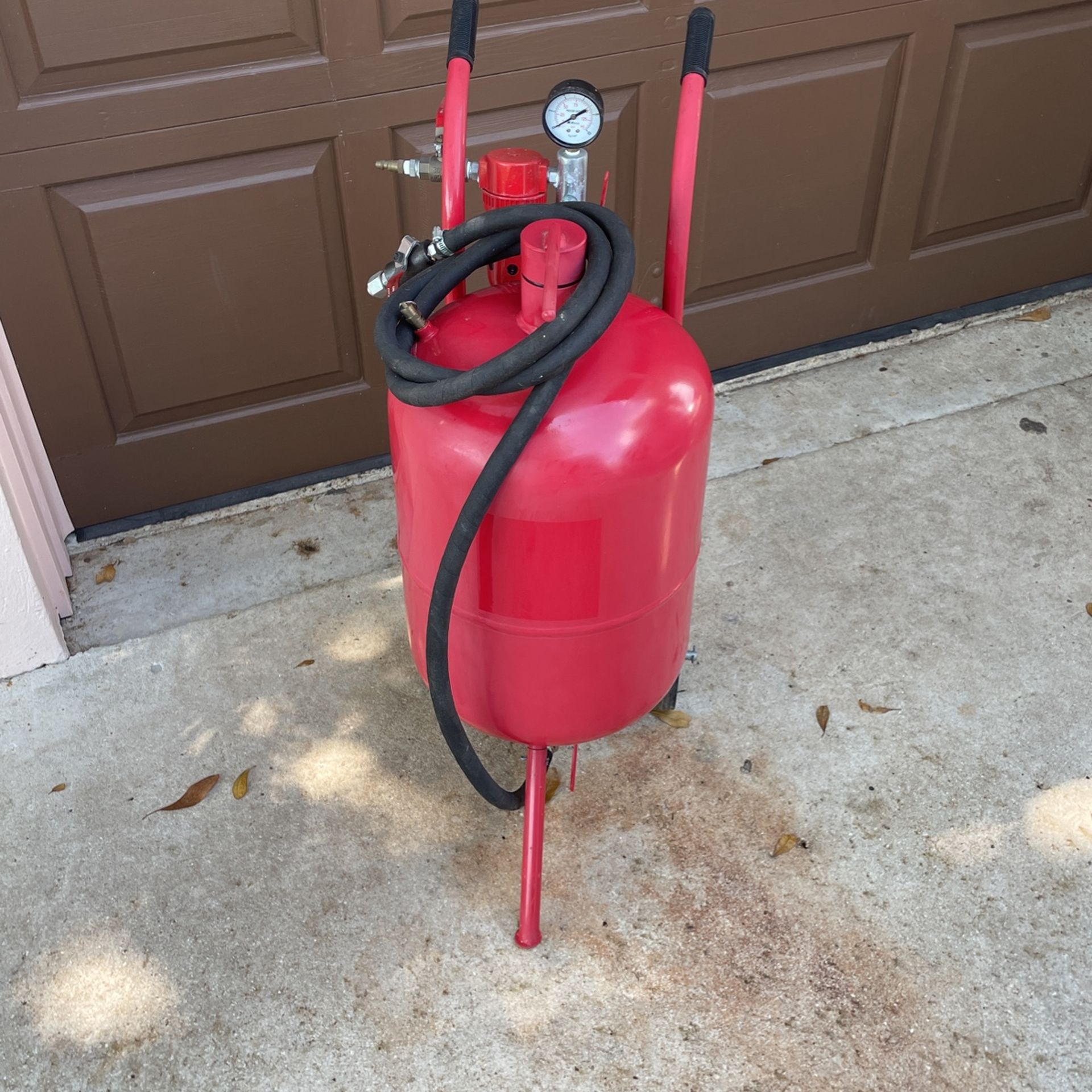 Sandblaster, Northern Tool. Never Used, 80 for Sale in Halndle Bch, FL