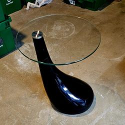 2 Blk And Glass Side Tables 