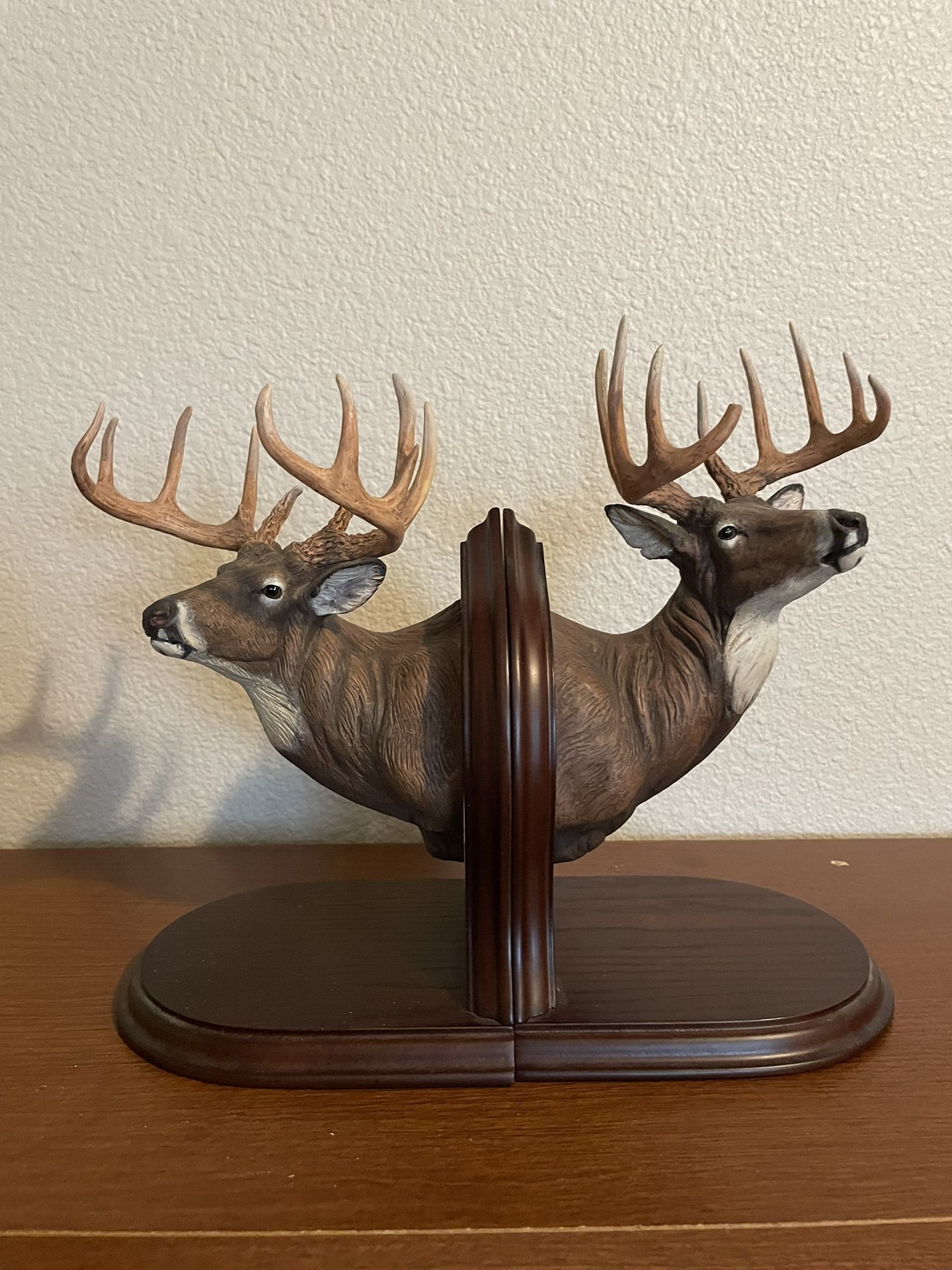 The Danbury Mint stage Deer Bookends Whitetail Buck By Dennis Jones Mint