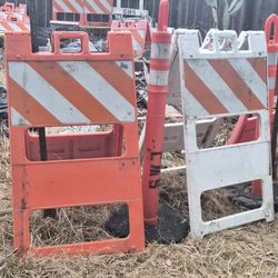 Type 1 & 2  Plastic Safety Barricades
