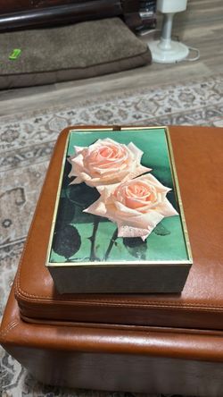 Amaretto di Saronno Vintage Liqueur rose box