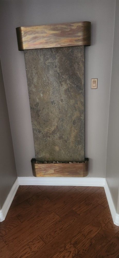Wall Mounted Waterfall Over Slate With pump and Light