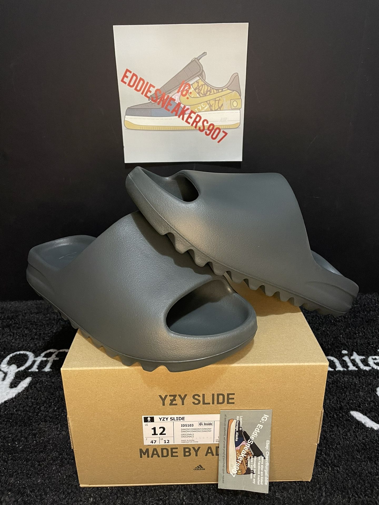 Adidas Yeezy Slide “Dark Onyx” Size 12