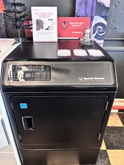 Speed Queen Gas Dryer DF7 in Black