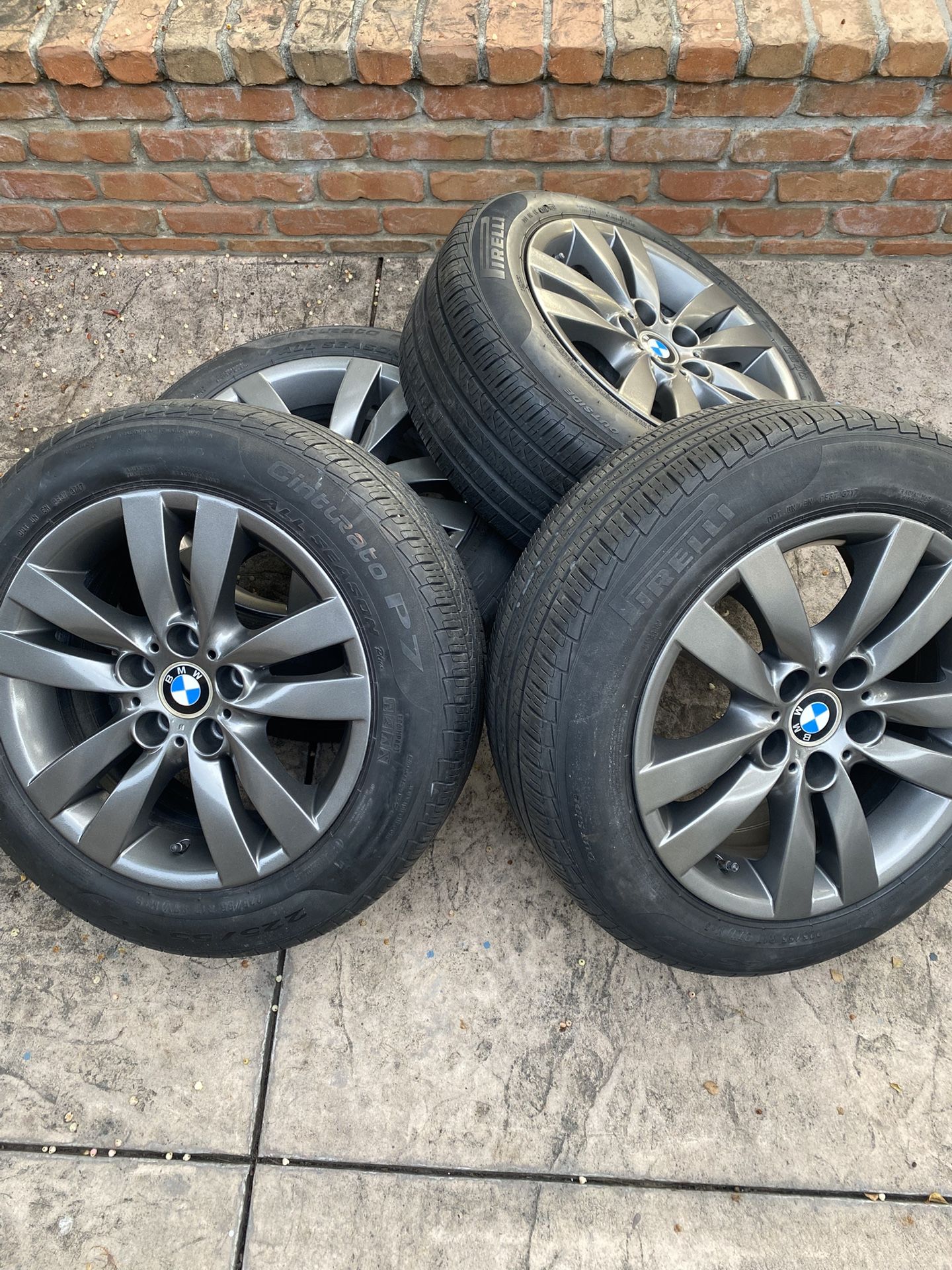 225/55R17 Pirelli Tires w/Refurbished Alloy Rims