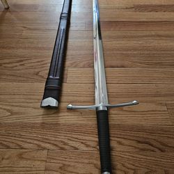 Forged real broad sword sharp as razor