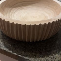 Brand New Decorative Wooden Bowl Absolutely Gorgeous Great To Put Fruit In Artificial Pumpkins To Decorate For The Holidays