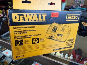 DeWalt DCB118 20V Fan-Cooled Fast Charger