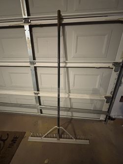 Razorback 36 inch Rake