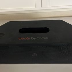 2  Beats By Dre Vintage 