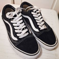 Black And White Vans Womens 7.5 Mens 6