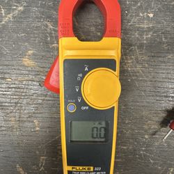 Fluke 323 multimeter 