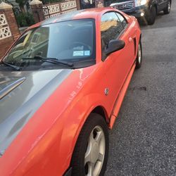 2004 Ford Mustang
