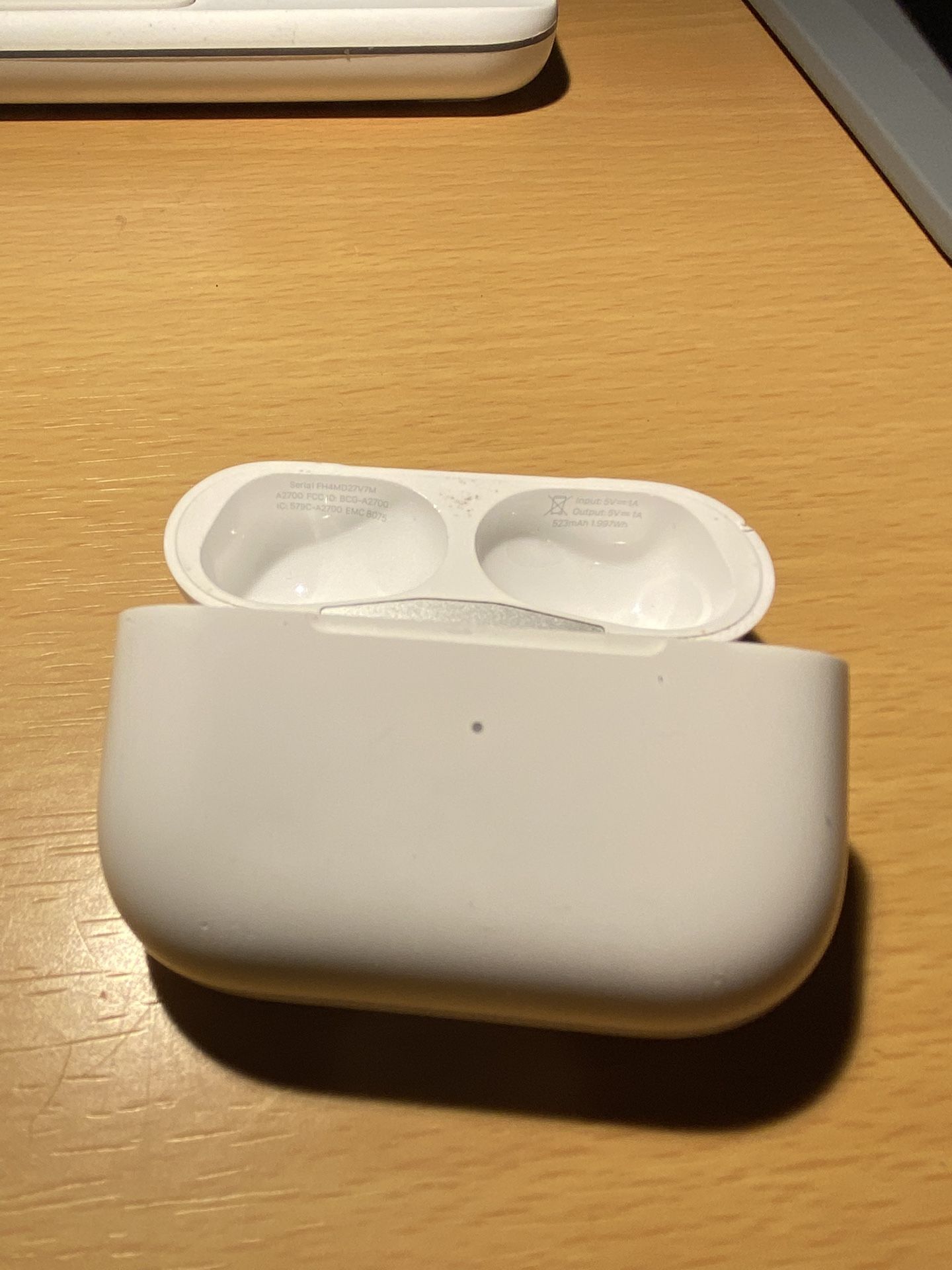 Found AirPods Pro Case S/N FH4MD27V7M