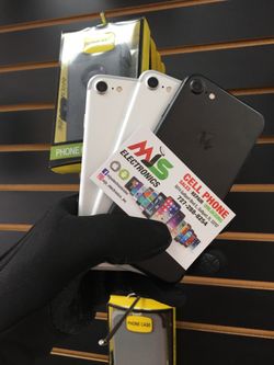 IPHONE 7 32GB UNLOCKED