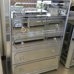 Tall Chest BRAND NEW