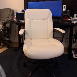 Desk Chair - Amazon Basics - New In Box