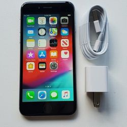 iPhone 6 - UNLOCKED - Like New 