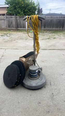 Tornado floor scrubber