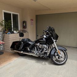 2018 Harley Davidson Street Glide 107