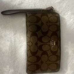 Coach Accordian Zip Phone Wallet Wristlet