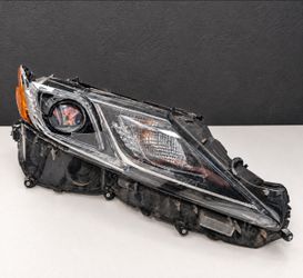 2022 Toyota Camry LE Passenger Headlight Parts – KOITO LED Module, Projector Lens & Wiring