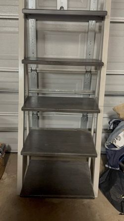 Ladder shelf