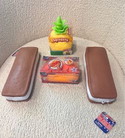 Sunny Days 4th of July “RARE” Squeeezy’s