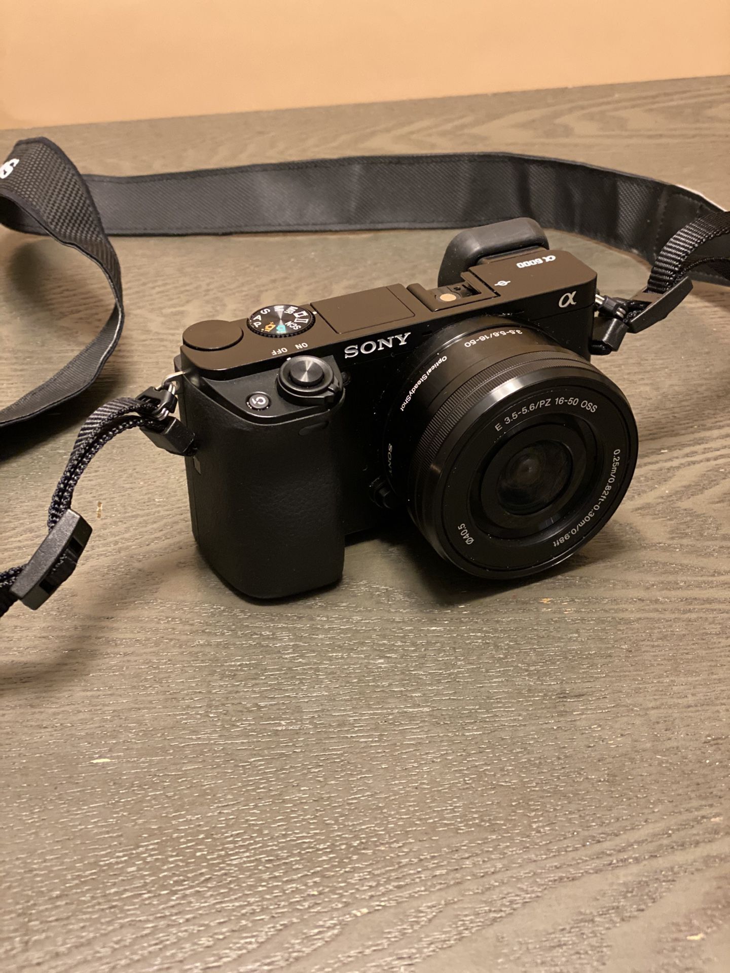 A6000 MIRRORLESS DIGITAL CAMERA