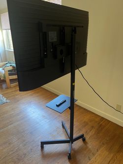 Samsung 50" Crystal UHD 4K Smart TV + TV Stand