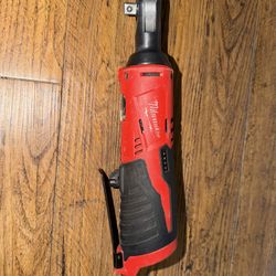 Milwaukee M12 Cordless 3/8 Ratchet