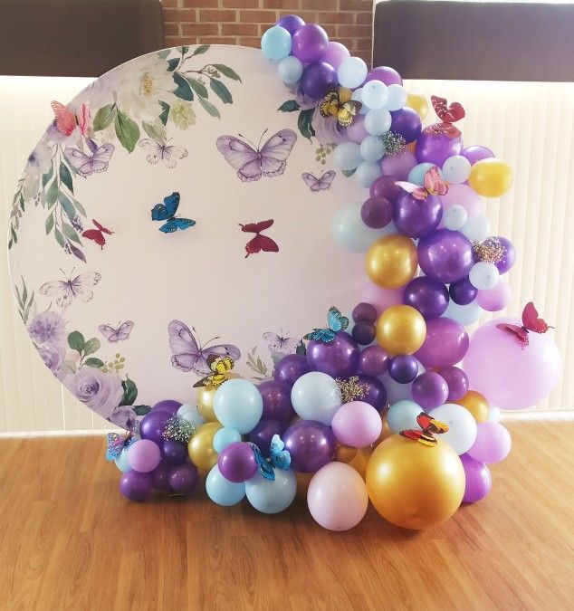 Round Arch Frame With Balloons Garland