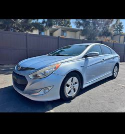 Hyndai elantra hybrid