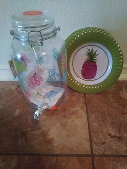 Pineapple Drink Dispenser and Plate Set