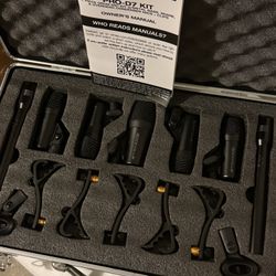 7 piece Drum mic Kit w/Metal Bass, Snare & overhead condenser mics & clips