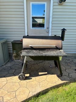 Traeger Pro 34 Pellet Grill Smoker