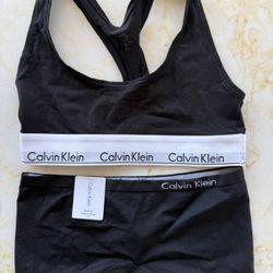 Women’s Calvin Klein Size small