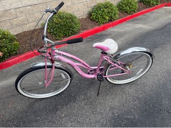 Schwinn Roxie Beach Cruiser