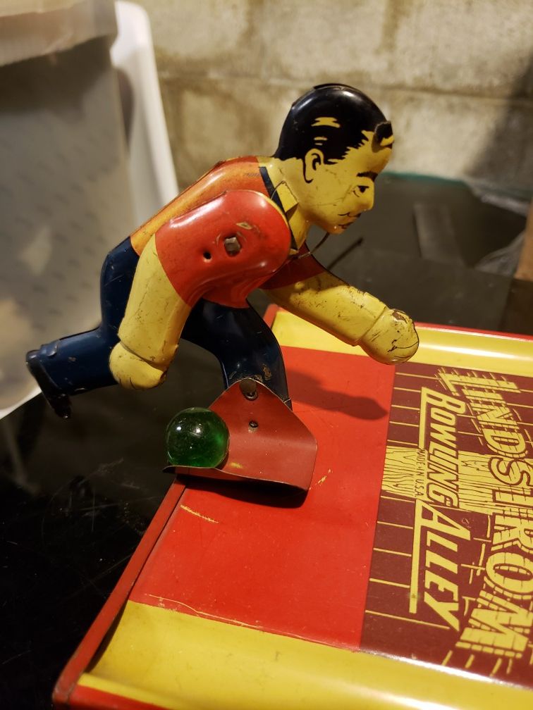 Lindstrom bowling alley tin toy antique