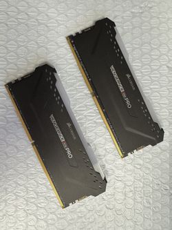 Corsair Vengeance RGB PRO 32GB DDR4 Ram (2x16)