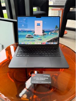 Apple 14” MacBook Pro M4 Chip 16GB Ram 512SSD! 90 day warranty! We offer financing!