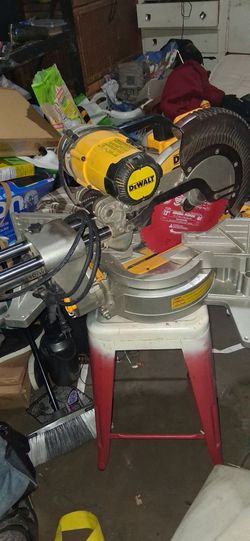 Dewalt sliding compound miter saw