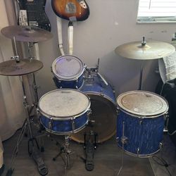 Acoustic Drum Kit