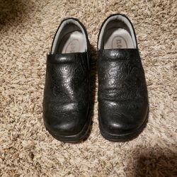Slip Resistant Klogs