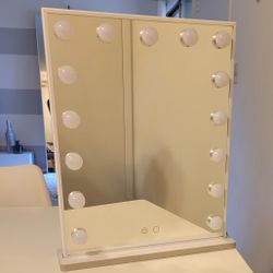 Large Lighted Hollywood Vanity Mirror With LED bulbs and Touch Control Makeup Cosmetic Mirrors With Lights 