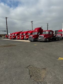 Kenworth t680 / freightliner cascadia
