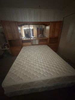 Queen bedroom set