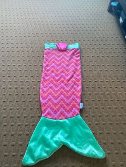 Snuggie Mermaid Tail blanket