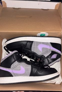 Jordan 1 black lilac white